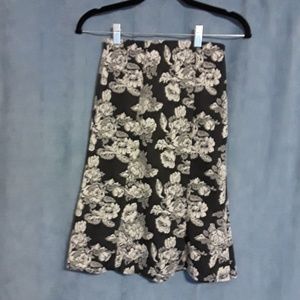 Joe B black and white floral skirt